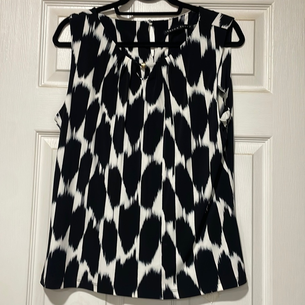 Ivanka Trump Top